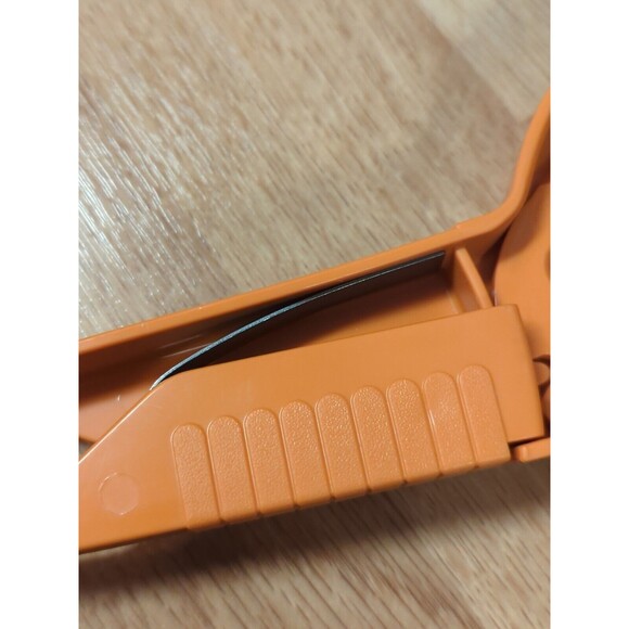 Tupperware Sift-It Sifter Flour Powder Sugar Orange Plastic Vintage - Picture 8 of 8